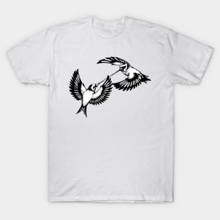 Birds fighting for worm T-Shirt